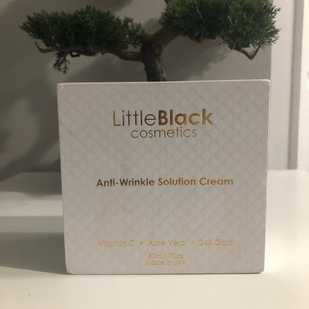 🆕 LittleBlack cosmetics skincare - Picture 1 of 6